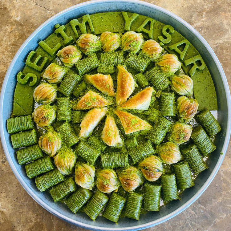 Nişan, Söz ve Kurumsal Hediye: Kişiye Özel İsimli Baklava Tepsisi